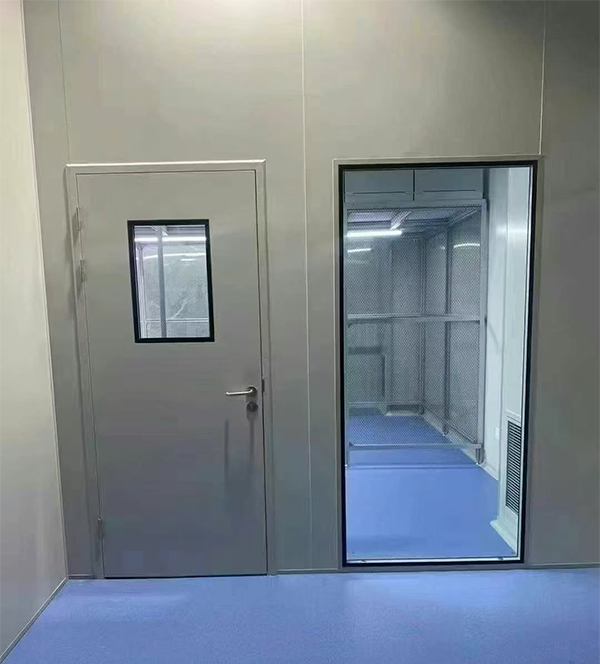 学校教学楼完成陇西防火门标准化安装